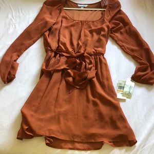 New mid long sleeve dress